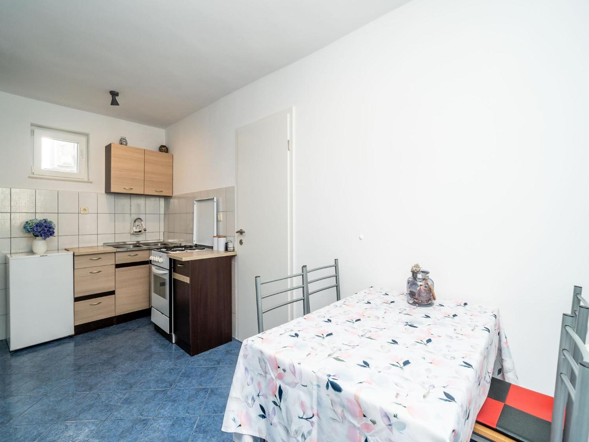 & Alan - Double With Shared Bathroom 1 Apartment *