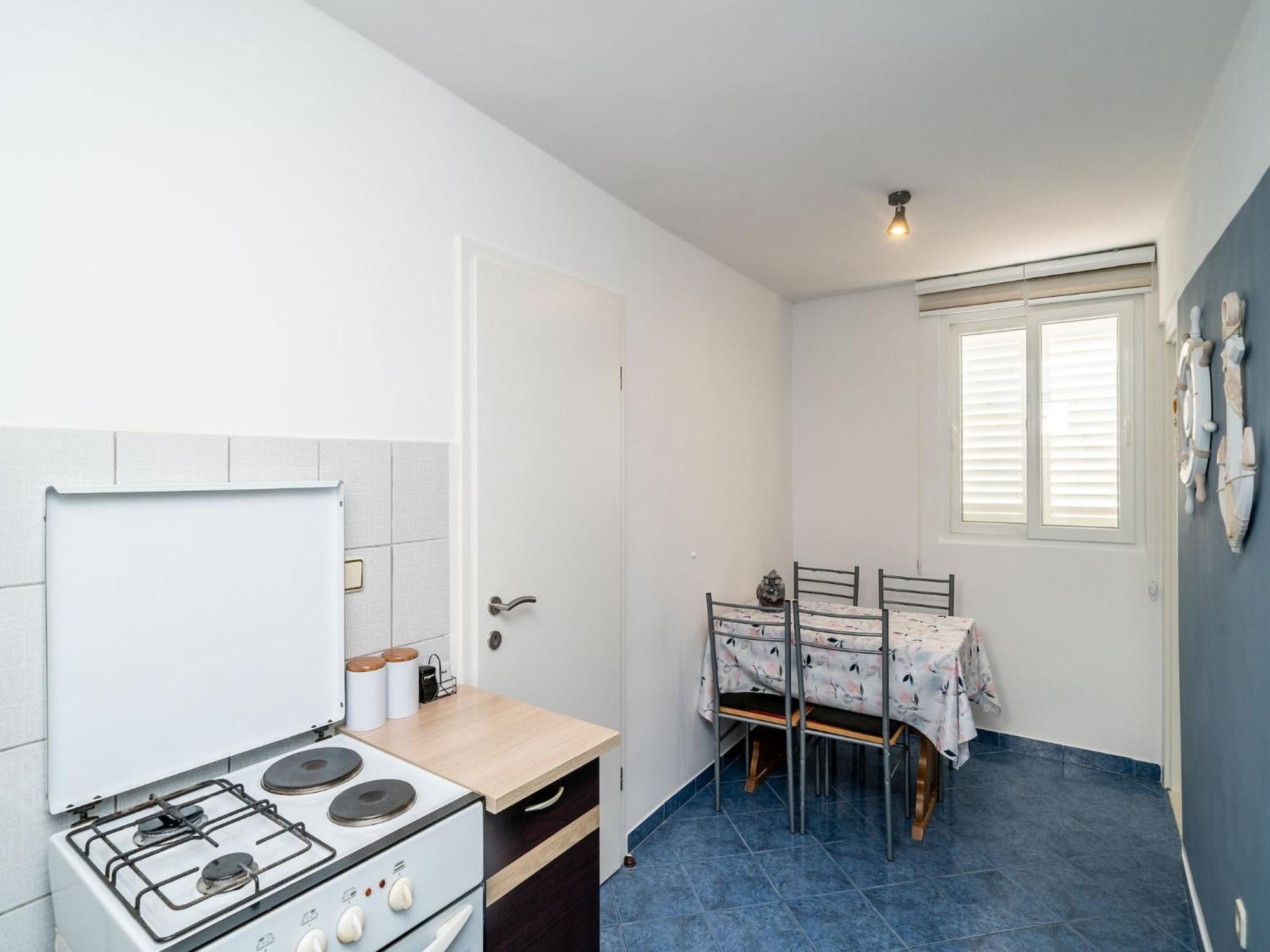 & Alan - Double With Shared Bathroom 1 Apartment