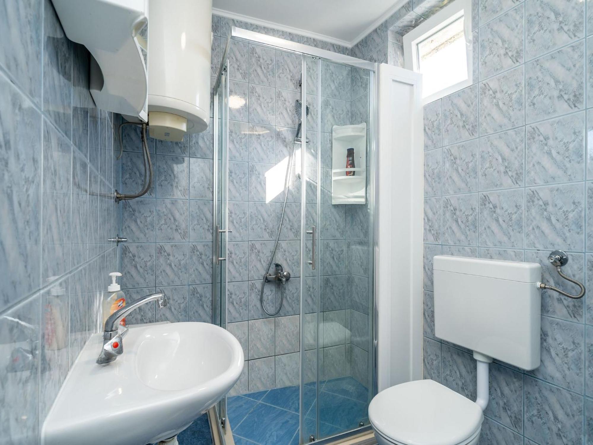 & Alan - Double With Shared Bathroom 1 * Dubrovnik